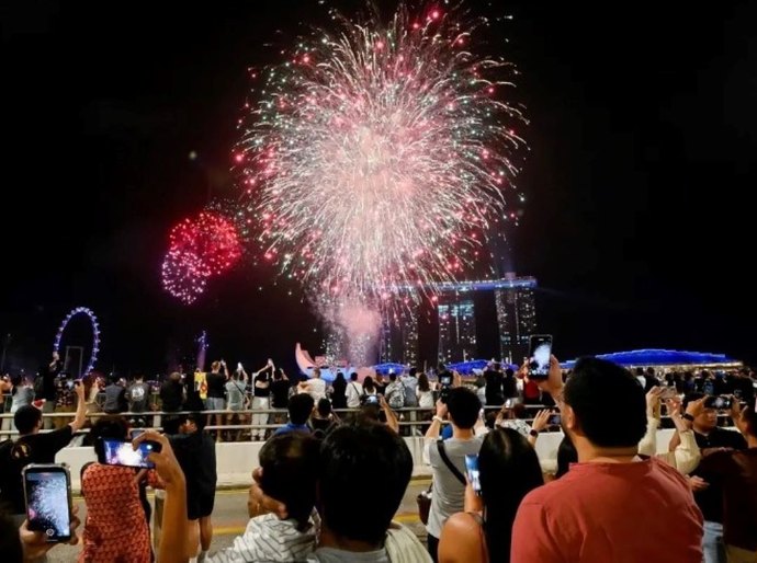 Ano Novo: já é 2023 na Austrália, no Japão e na China!