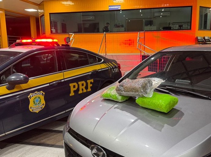 PRF apreende drogas e prende dois homens por tráfico na BR-364, em Cuiabá