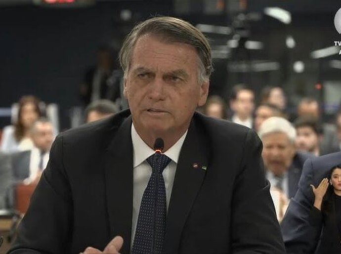Bolsonaro decide não ir a julgamento, diz defesa