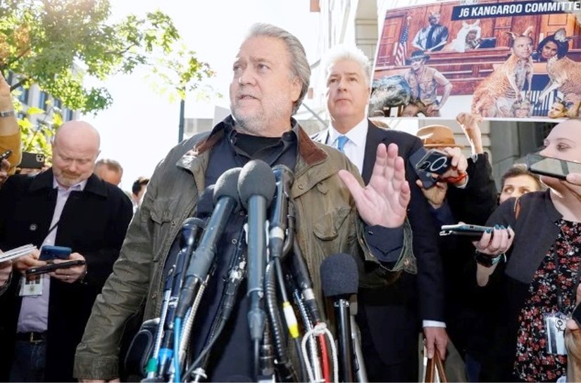Steve Bannon, ex-estrategista de Trump, é condenado a 4 meses de prisão por não colaborar na investigação sobre a invasão ao Capitólio