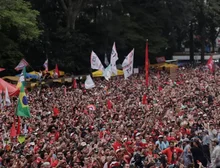 Manifestações de rua podem mudar os rumos do segundo turno?