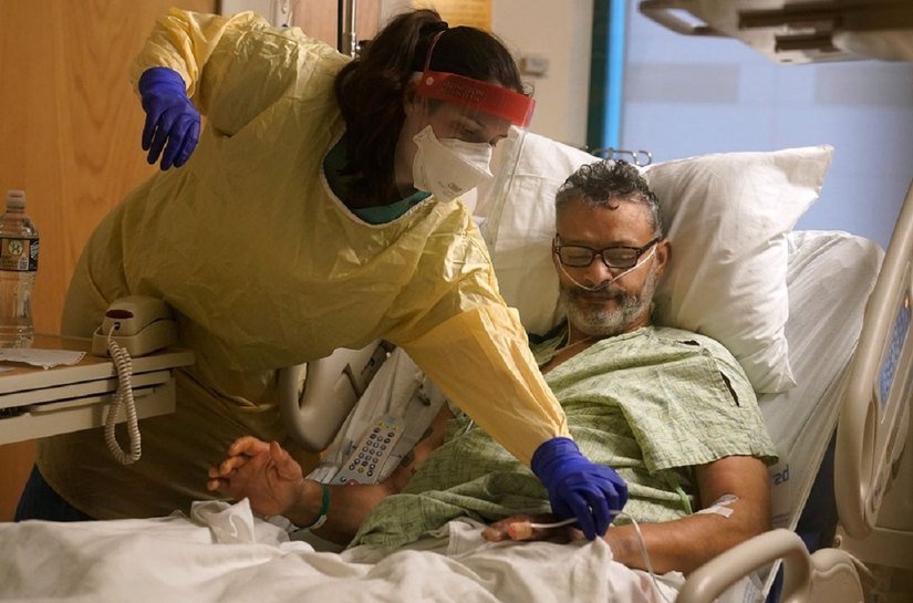 EUA quebram recorde de hospitalização por Covid-19 conforme Ômicron se espalha