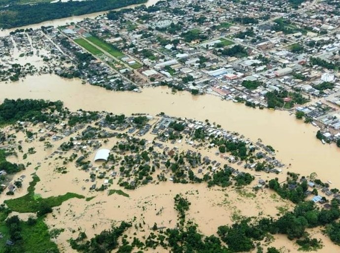Acre já tem quase 130 mil pessoas atingidas pela cheia de rios na capital e no interior do estado