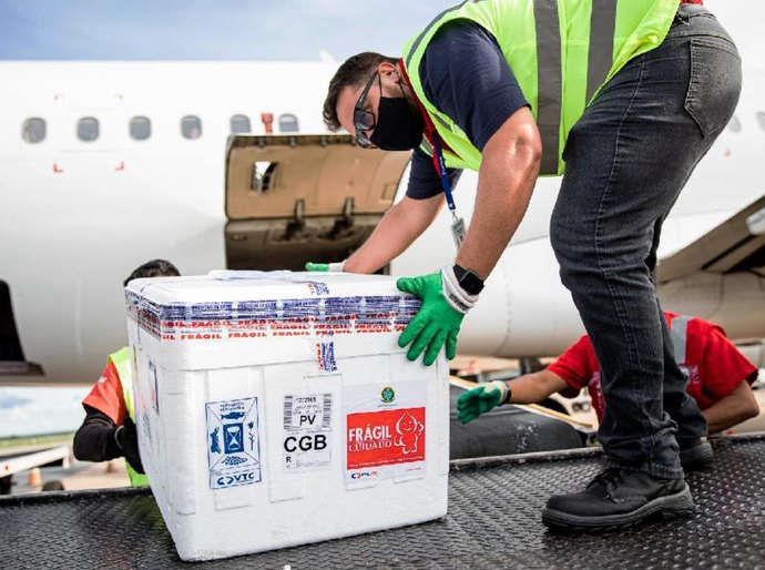 Mato Grosso recebe 104.520 mil doses de vacinas contra a Covid-19 nesta segunda-feira,03