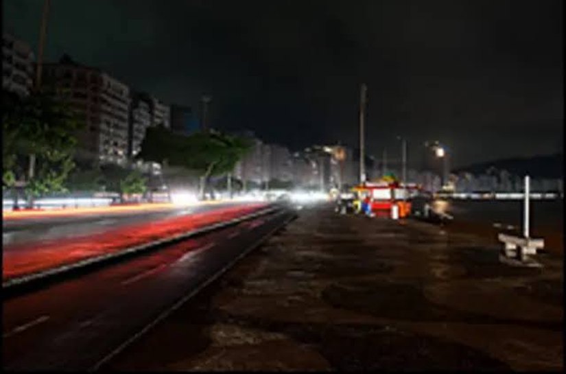 Apagão deixa quase 1,9 milhão de imóveis sem energia no Rio de Janeiro