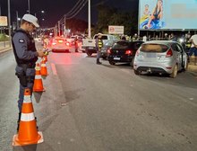 Operação Lei Seca termina com dois condutores presos por embriaguez e 31 veículos removidos em Cuiabá