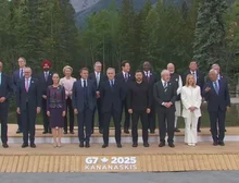 Lula fica ao lado de Zelensky em foto oficial de líderes do G7 e de países convidados