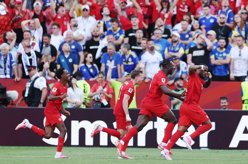 Anfitrião, Canadá busca empate com Bósnia e soma primeiro ponto em Copas