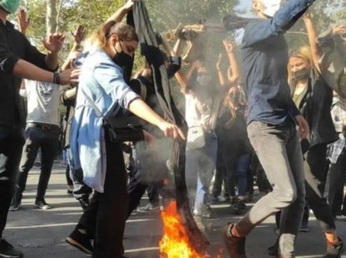 Após 100 dias de protestos e mais de 500 mortes, manifestantes no Irã prometem: ‘Não vamos parar’