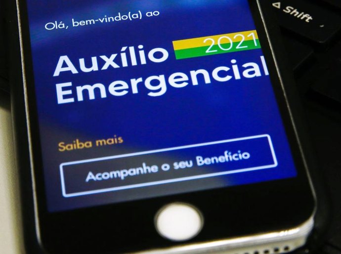Caixa deve antecipar também a 4ª parcela do Auxílio Emergencial