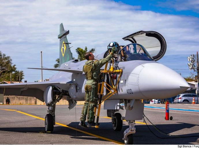 Comando da Aeronáutica apresenta novas aeronaves F-39E Gripen