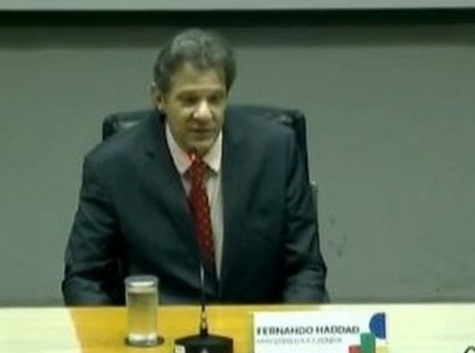 R$ 26,9 bilhões devem ser distribuidos aos estados para compensar com o teto do ICMS em 2022, diz Haddad