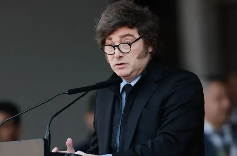 Milei dobra a aposta e volta a criticar Lula: 'é um ladrão, um corrupto'