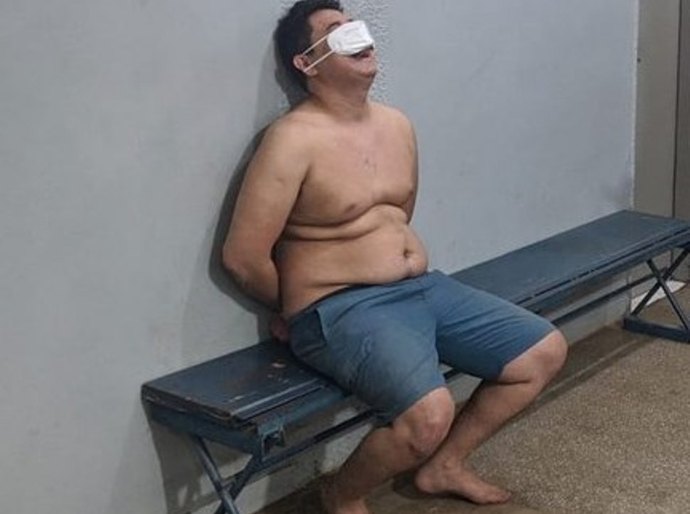 Drogado e embriagado, médico de 28 é preso após colidir seu veículo Corolla contra muro em VG