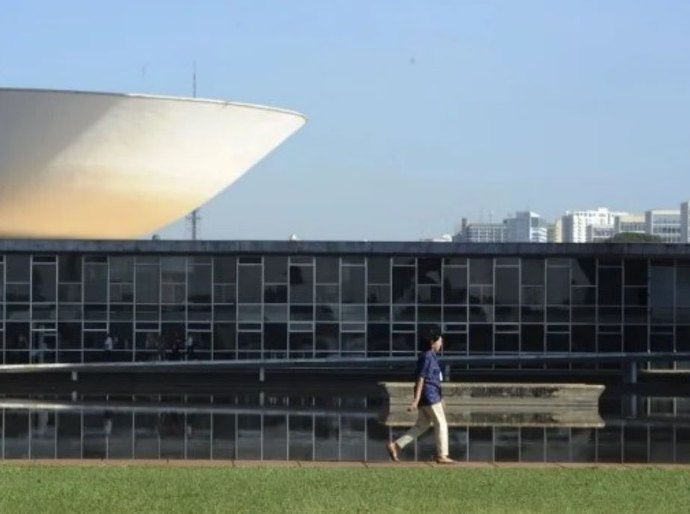 Ministros da Integração e do Meio Ambiente visitam áreas atingidas pela cheia no Acre