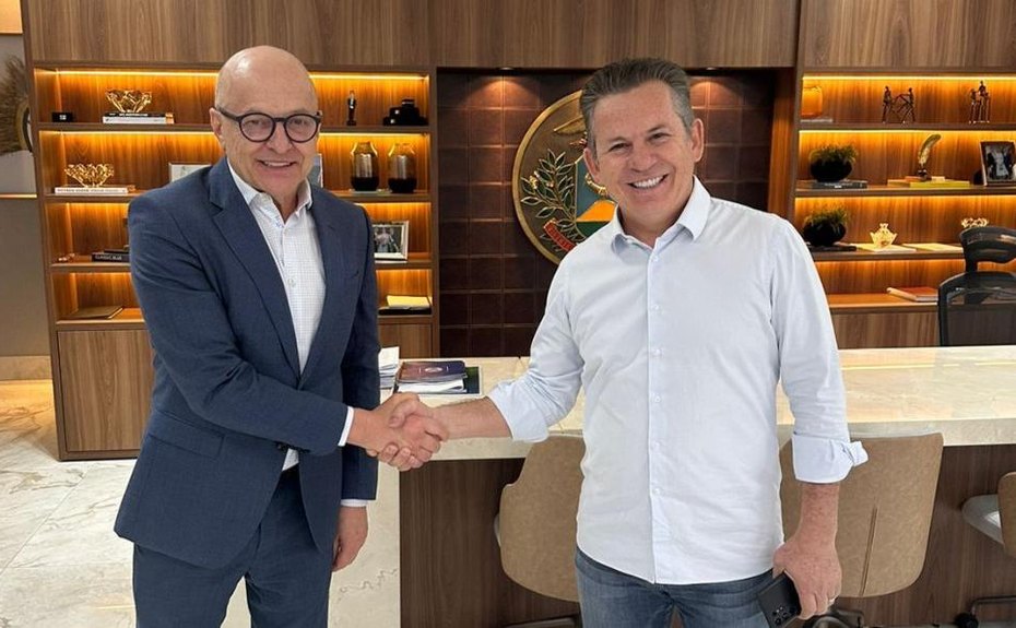 Vice-governador Otaviano Pivetta assume comando do Estado