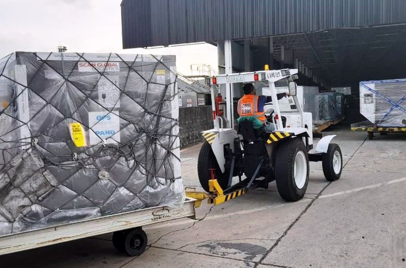 Covid-19: chegam ao Brasil 3,8 milhões de doses da vacina AstraZeneca