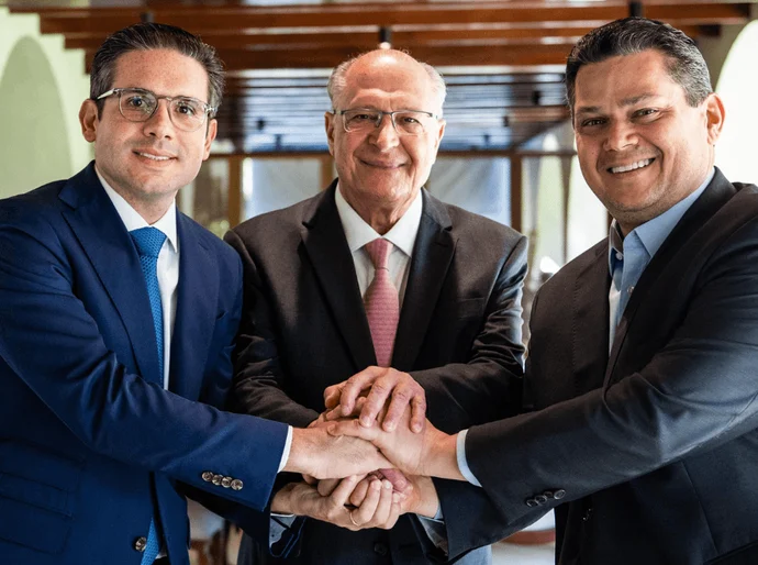 Após reunião, Alckmin, Alcolumbre e Hugo dizem estar unidos por soberania