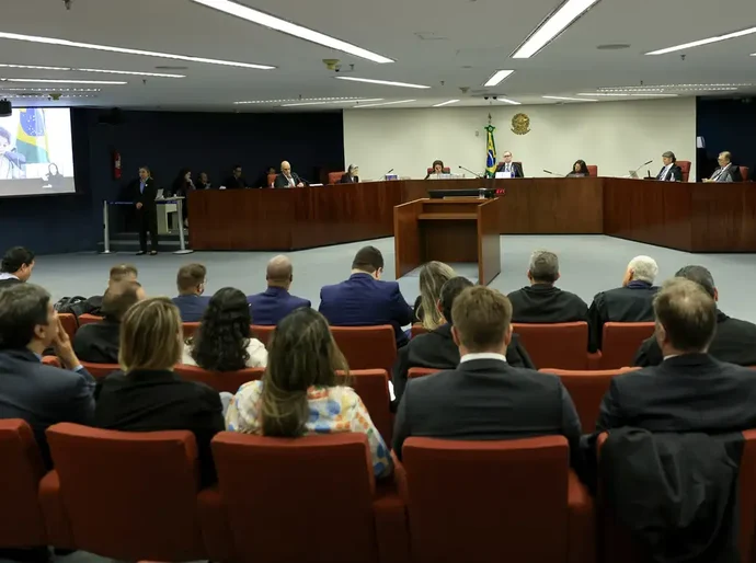 STF interroga kids pretos que são réus pela trama golpista