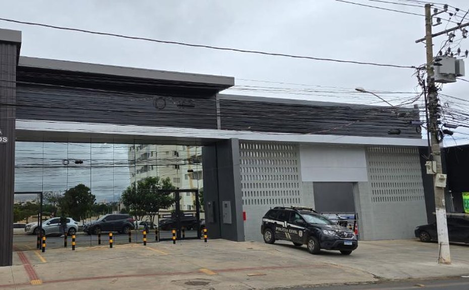 Polícia Civil cumpre 20 ordens judiciais contra núcleo de facção criminosa envolvida com tráfico de drogas em Cuiabá