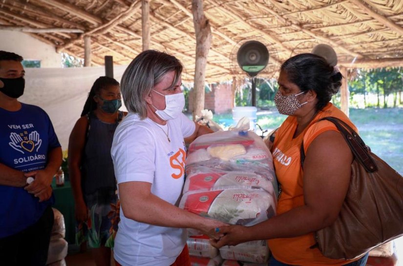 Governo de Mato Grosso entrega cestas básicas para comunidades quilombolas