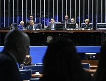 Senado deve iniciar discussões sobre fim da escala 6x1 nesta semana
