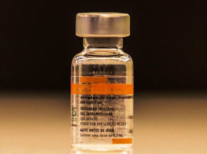 Covid-19: OMS aprova inclusão da CoronaVac em lista de uso emergencial