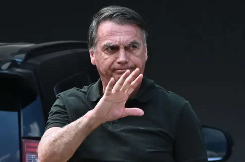 Bolsonaro pode sair da prisão em dois anos e quatro meses com PL da Dosimetria