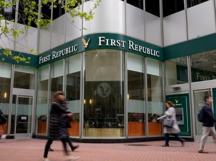 Bancos regionais dos EUA afundam no mercado de ações após o resgate da Primeira República