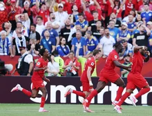 Anfitrião, Canadá busca empate com Bósnia e soma primeiro ponto em Copas