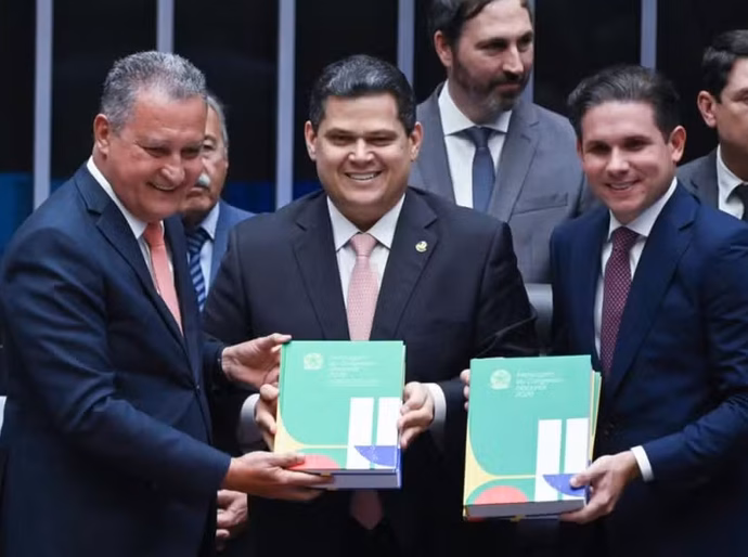 Na abertura do ano, Alcolumbre e Motta defendem o Congresso e comentam relação entre poderes: 'Paz não é omissão'