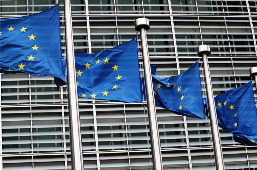 Covid-19: União Europeia discute relaxar restrições de entrada