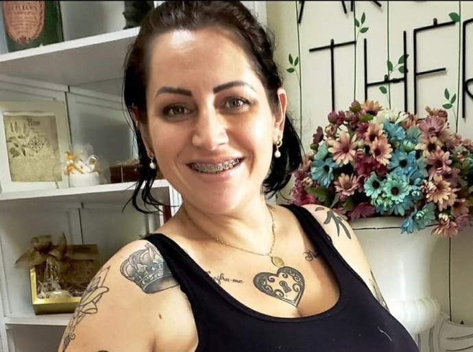 Infectada pela Covid 19, Andréia de Lara, de 34, dá luz a um bebê e logo após é internada em UTI em hospital MT