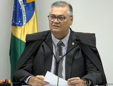 Ao menos 40 magistrados punidos com aposentadoria deveriam ter perdido o cargo, segundo tese de Dino