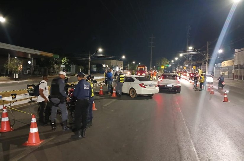 Operação Lei Seca em Cuiabá resulta em nove pessoas presas e 49 veículos removidos