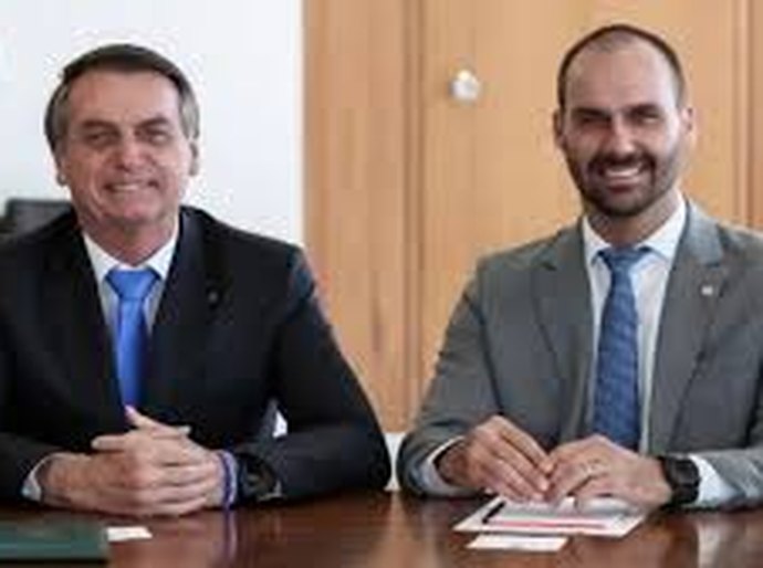 'INGRATO': Eduardo xinga Bolsonaro após ser chamado de imaturo em entrevista sobre conflito com Tarcísio