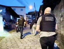Polícia Civil cumpre mandados contra investigados por pedofilia e indução à automutilação na internet