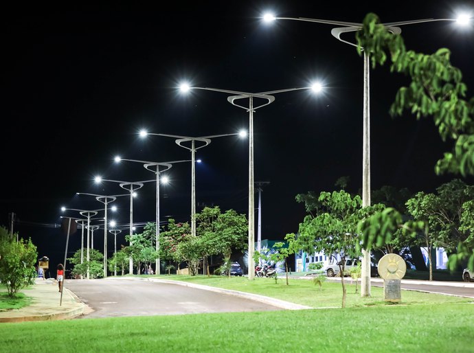 Municípios já instalaram 64% das luminárias do programa MT Iluminado