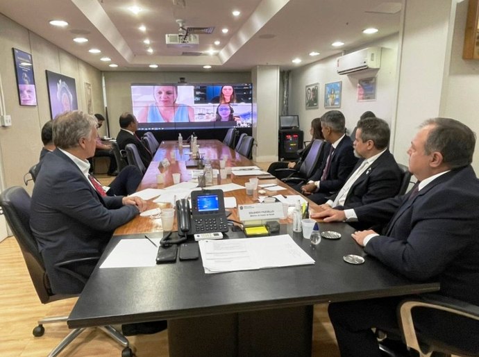 Governo decide comprar vacinas contra a Covid-19 dos laboratórios Pfizer e Janssen