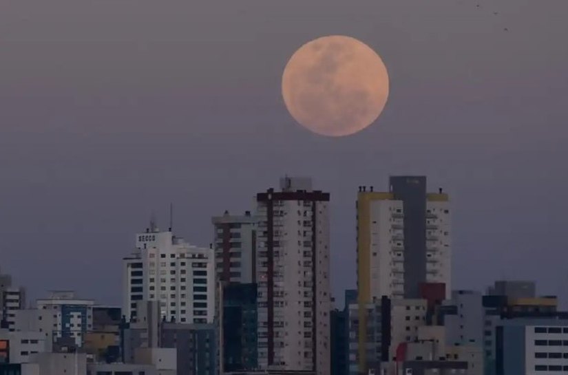 Superlua azul: como observar fenômeno raro que acontece nesta segunda,19