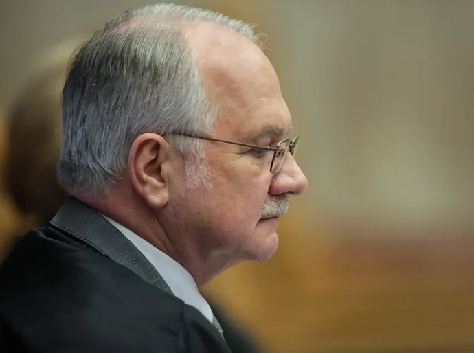 Fachin assume STF com pautas sobre Ferrogrão e vínculo na uberização