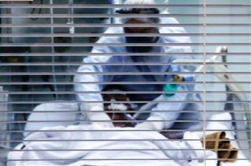 Brasil registra 2.233 mortes e 75,4 mil novos casos de covid em 24h e mantém alta recorde na média móvel