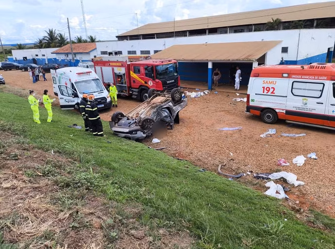 Acidente com carreta e picape mata 2 na MT-130, em Paranatinga, MT