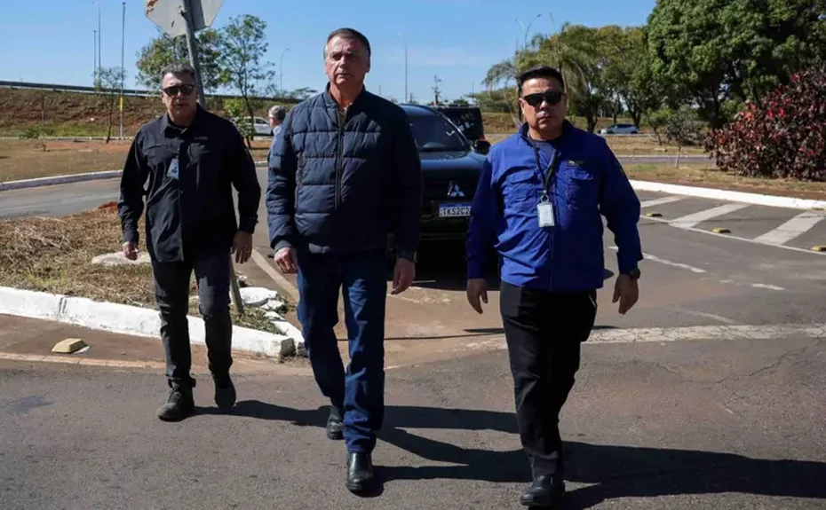 Bolsonaro usará tornozeleira eletrônica e fica sem redes sociais, decide Moraes; o que se sabe