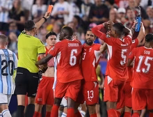Copa: técnico da Suíça diz que arbitragem 'destruiu' jogo contra Argentina