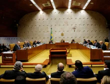 EUA cercam familiares para 'asfixiar' ministros do STF com Lei Magnitsky