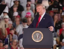 Trump volta a dizer que eleições no Brasil pareceram fraudadas