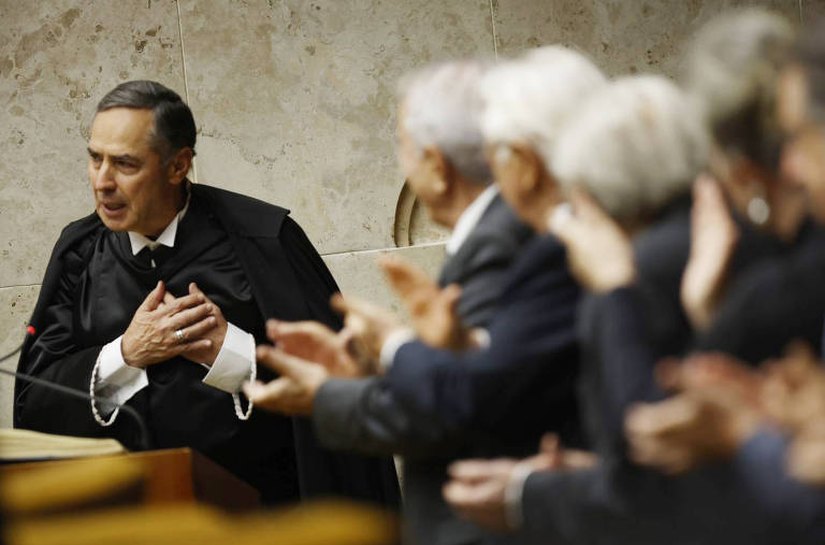 Barroso prega harmonia entre Poderes e elogia ação das Forças Armadas contra “golpismo” ao assumir presidência do STF