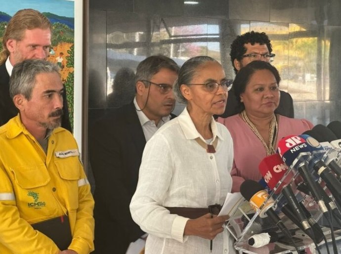 Operação no Pantanal conseguiu extinguir 55% dos focos de incêndio, diz Marina Silva