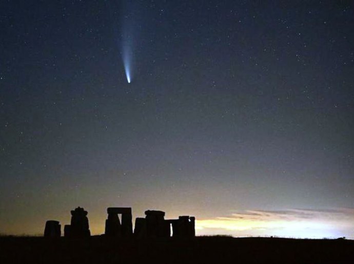 A misteriosa nuvem de gelo que envolve o Sistema Solar